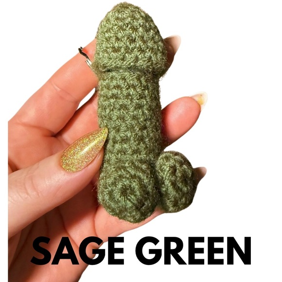 🍆BUY NOW🍆Handmade Cheeky Crochet Chapstick Holder Keychain - Picture 8 of 14